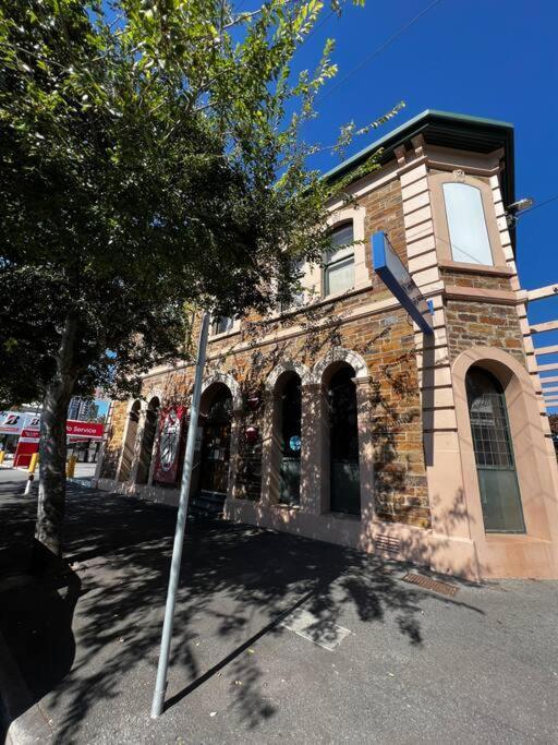 410 /247 Studio Gouger St Ex Hotel Room In City Adelaide Exterior photo