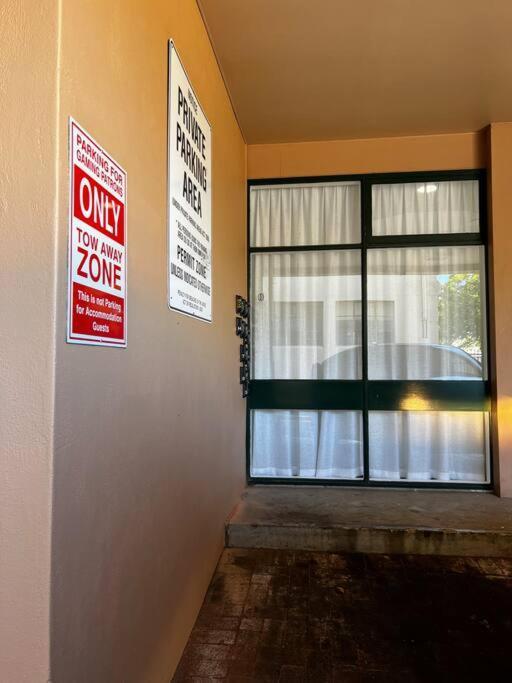 410 /247 Studio Gouger St Ex Hotel Room In City Adelaide Exterior photo